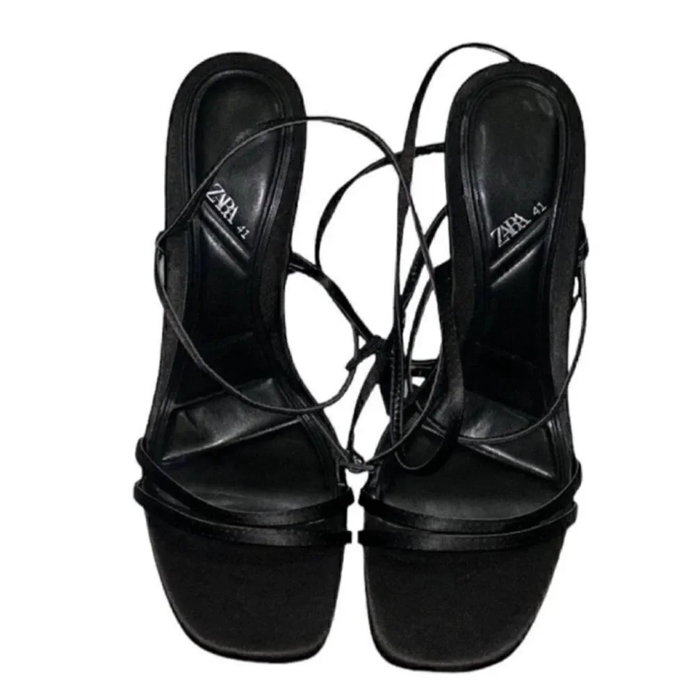 Zara Stappy Black Sandals(Size 10) - Picture 6 of 6